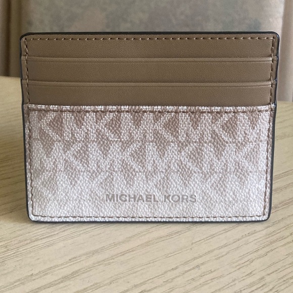 Michael Kors Handbags - Michael Kors Cooper Husk Holder Card Case